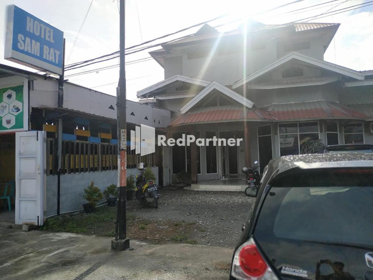 Hotel Samrat Palu Esterno foto